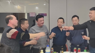 Raise the glass pay a tribute to artisan's spirit,join hands and embark on a new journey together